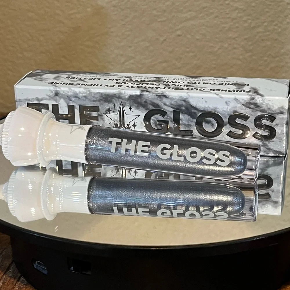 Jeffree Star The Gloss, in color Funeral Parlour. New in box!